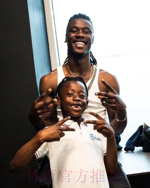 跟队:皇马有意签下卡马文加弟弟 据说天才球员 跟队:皇马有意签下卡马文加弟弟 据说天才球员